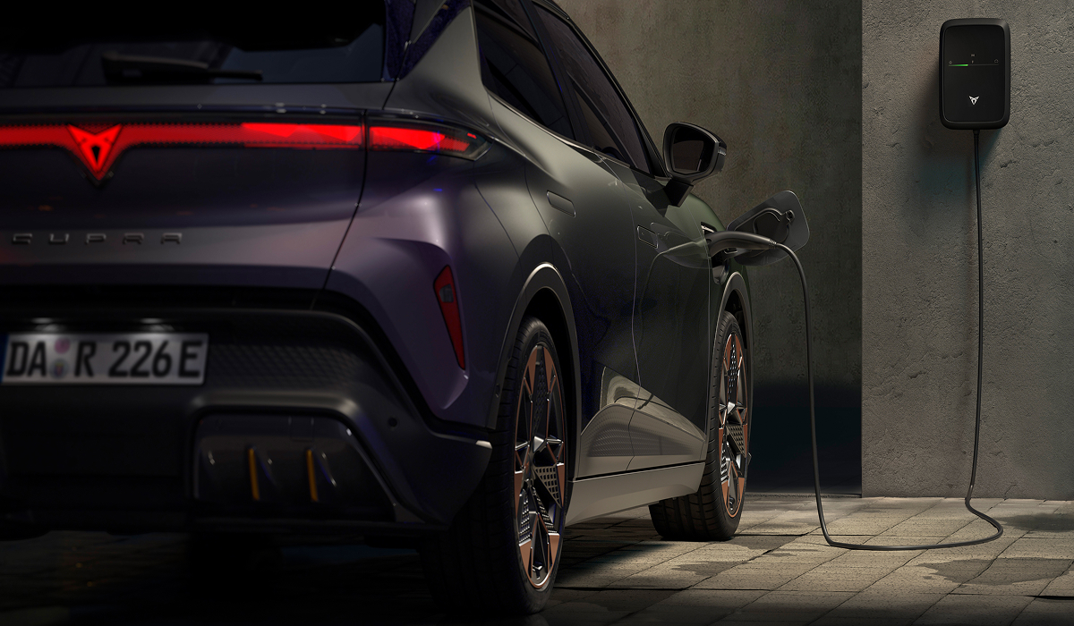 260409_CUPRA-Raval_Heck-ladend